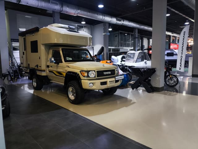 Автодом / Глиссер